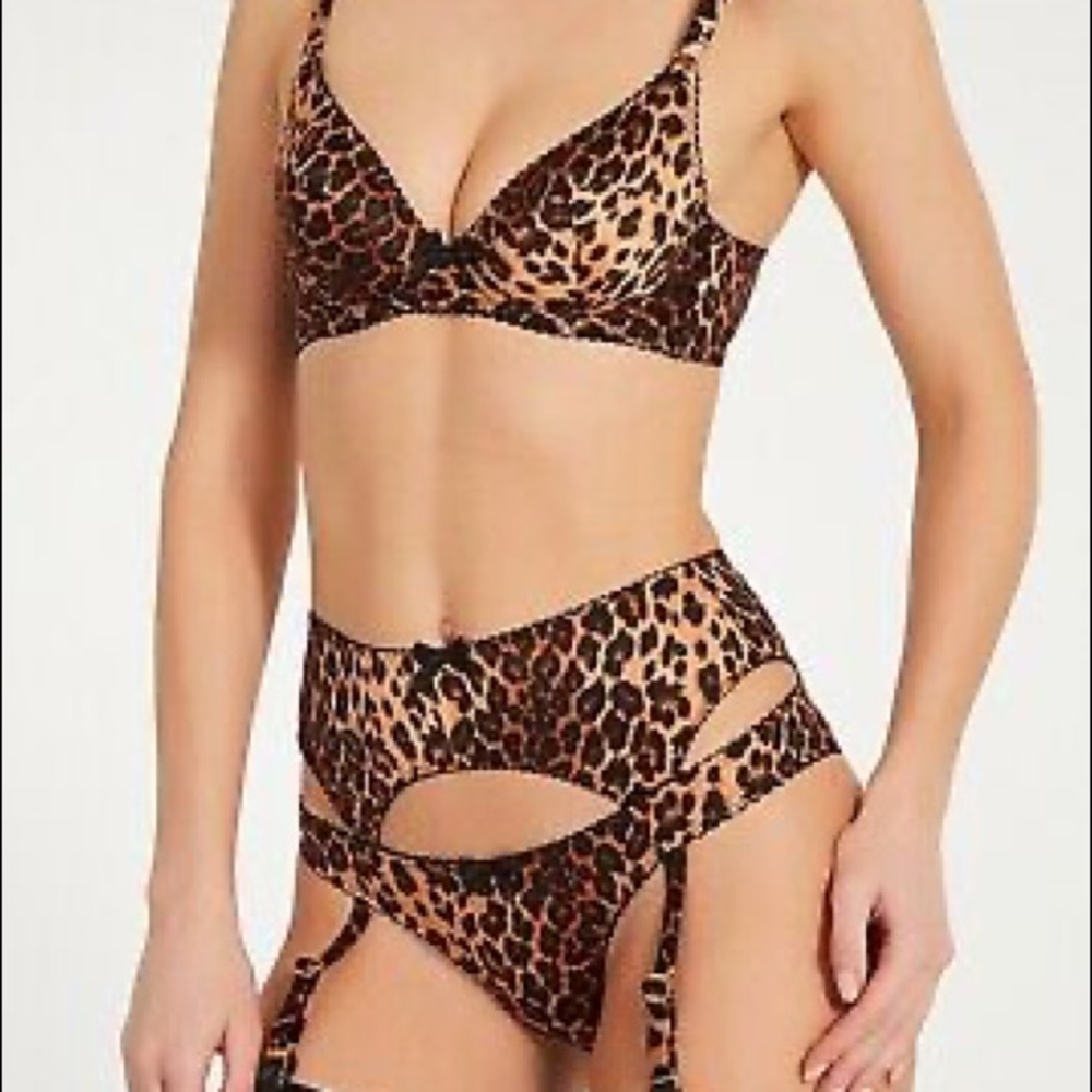 ‼️SOLD‼️ Agent Provocateur Bessie set